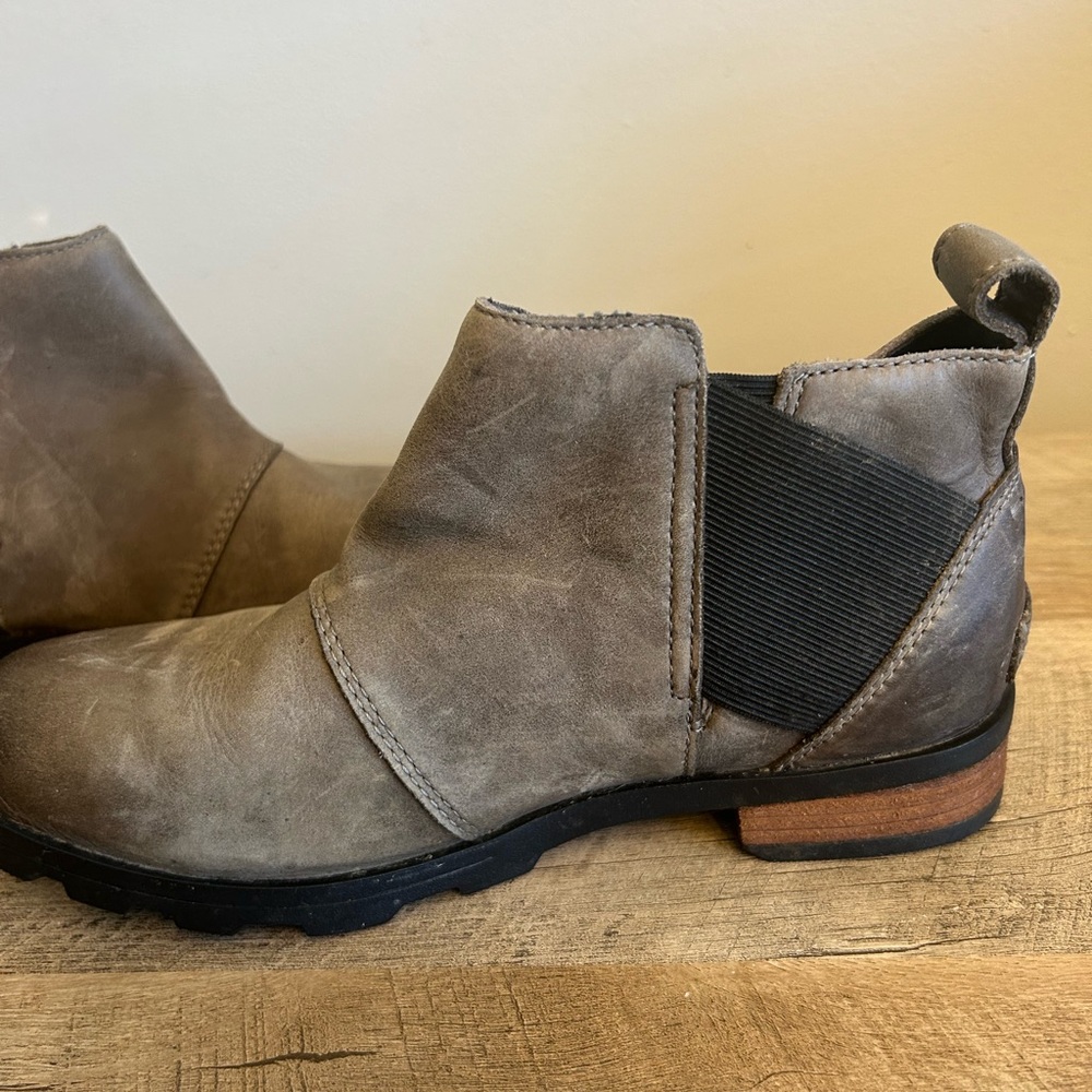 Sorel Emelie H2O Chelsea Boots in‎ Taupe Womens Size 6.5 - Picture 3 of 12